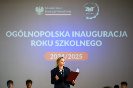 Uczestnicy wojewódzkiej inauguracji roku szkolnego