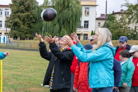 Uczestnicy olimpiady wojewódzkiej dla osób z niepełnosprawnością