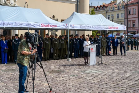 Uczestnicy obchodów Dnia Krajowej Administracji Skarbowej