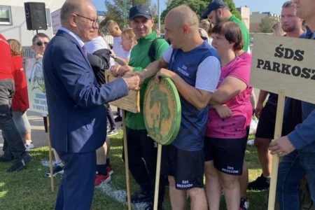 Uczestnicy i goście spartakiady środowiskowych domów samopomocy województwa podkarpackiego