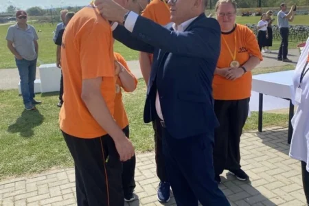 Uczestnicy i goście spartakiady środowiskowych domów samopomocy województwa podkarpackiego