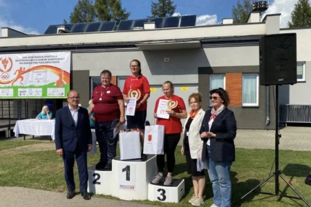 Uczestnicy i goście spartakiady środowiskowych domów samopomocy województwa podkarpackiego