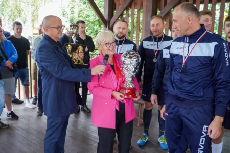 Uczestnicy i goście Mistrzostw Polski Urzędów Wojewódzkich w Piłce Nożnej