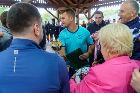 Uczestnicy i goście Mistrzostw Polski Urzędów Wojewódzkich w Piłce Nożnej