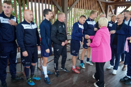 Uczestnicy i goście Mistrzostw Polski Urzędów Wojewódzkich w Piłce Nożnej