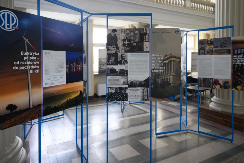 Wystawa w holu głównym