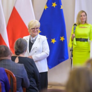 Uczestnicy uroczystości z okazji Dnia Edukacji Narodowej