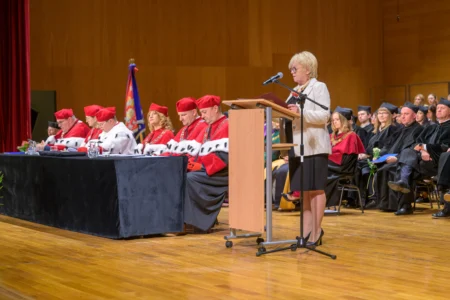 Uczestnicy inauguracji na Uniwersytecie Rzeszowskim