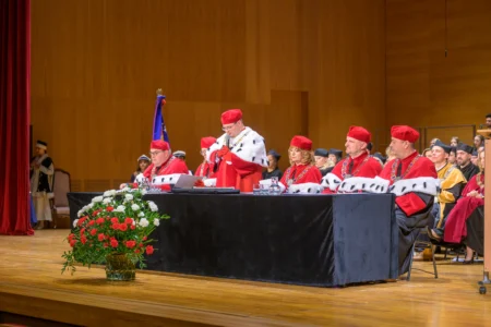 Uczestnicy inauguracji na Uniwersytecie Rzeszowskim