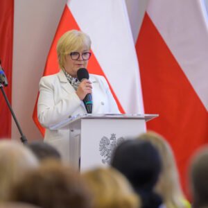 Uczestnicy uroczystości z okazji Dnia Edukacji Narodowej