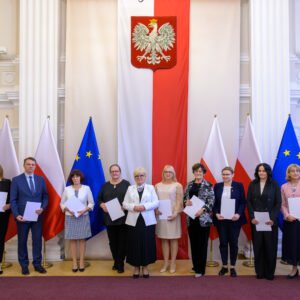 Uczestnicy uroczystości z okazji Dnia Edukacji Narodowej