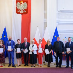 Uczestnicy uroczystości z okazji Dnia Edukacji Narodowej