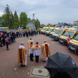 Uczestnicy Wojewódzkich Obchodów Dnia Ratownictwa Medycznego