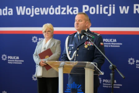 Uczestnicy policyjnej uroczystości z okazji narodowego Święta Niepodległości