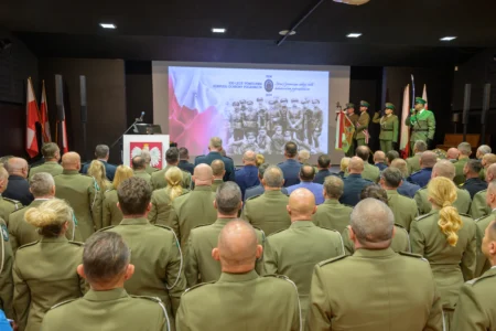 Uczestnicy otwarcia wystawy w Muzeum Narodowym Ziemi Przemyskiej