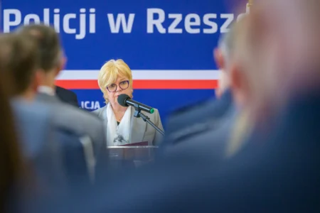 Uczestnicy policyjnej uroczystości z okazji narodowego Święta Niepodległości