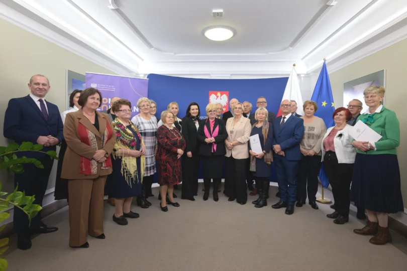 W Podkarpackim Urzędzie Wojewódzkim odbyły się dziś konsultacje ustawy o bonie senioralnym. Z udziałem Marzeny Okły-Drewnowicz, minister do spraw polityki senioralnej