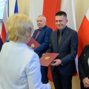 Uczestnicy uroczystości z okazji Narodowego Święta Niepodległości