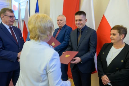 Uczestnicy uroczystości z okazji Narodowego Święta Niepodległości