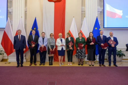 Uczestnicy uroczystości z okazji Narodowego Święta Niepodległości