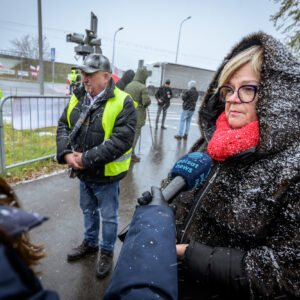 Czesław Siekierski, minister rolnictwa i rozwoju wsi oraz Teresa Kubas-Hul, wojewoda podkarpacki spotkali się w niedzielę z protestującymi w Medyce rolnikami.