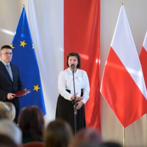 Uczestnicy uroczystości z okazji święta służb społecznych