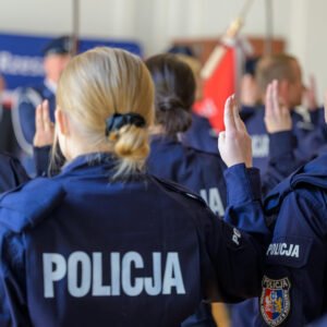 Uczestnicy uroczystego ślubowania policjantów