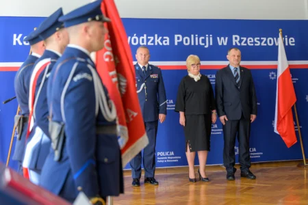 Uczestnicy uroczystego ślubowania policjantów