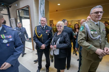 Uczestnicy otwarcia wystawy w Muzeum Narodowym Ziemi Przemyskiej