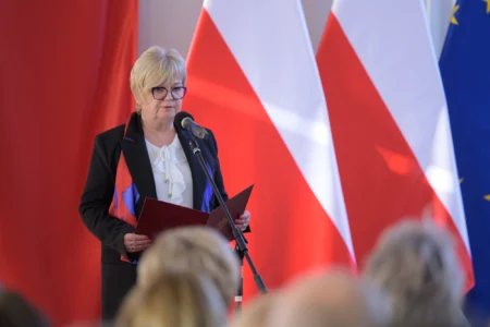 Uczestnicy uroczystości z okazji święta służb społecznych