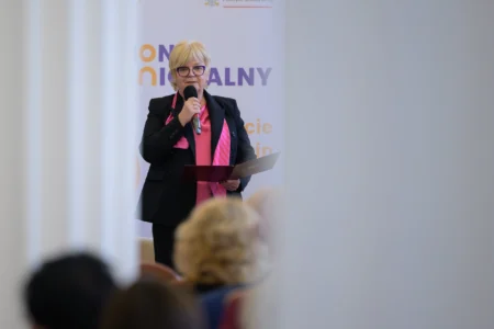 W Podkarpackim Urzędzie Wojewódzkim odbyły się dziś konsultacje ustawy o bonie senioralnym. Z udziałem Marzeny Okły-Drewnowicz, minister do spraw polityki senioralnej