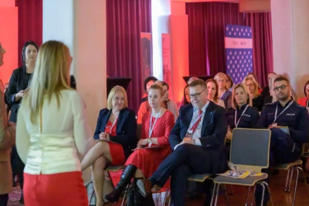 Uczestnicy konferencji dotyczącej przemocy wobec dzieci