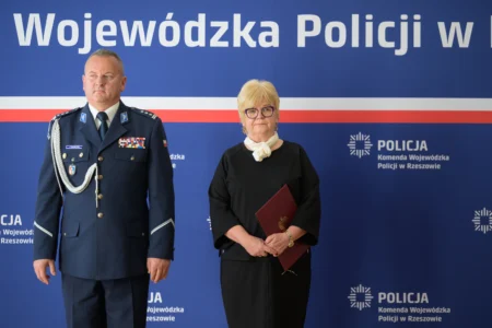 Uczestnicy uroczystego ślubowania policjantów