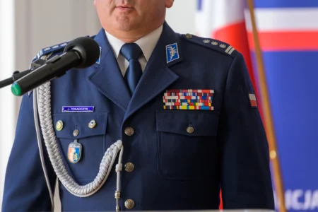 Uczestnicy uroczystego ślubowania policjantów