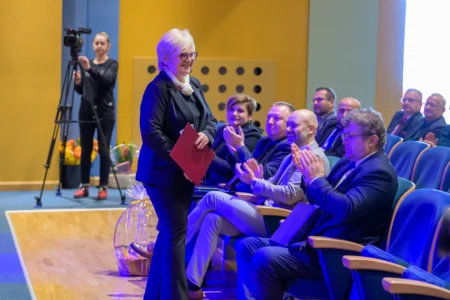 Uczestnicy jubileuszu 30-lecia Warsztatu Terapii Zajęciowej w Mielcu