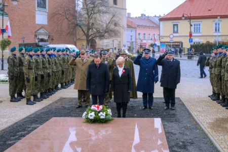 Uczestnicy obchodów Narodowego Święta Niepodległości w Rzeszowie