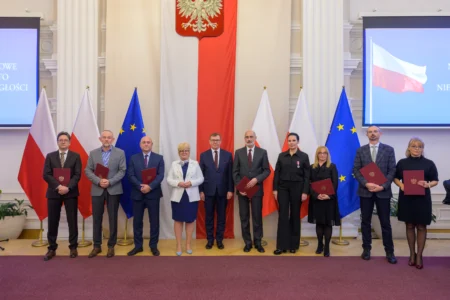 Uczestnicy uroczystości z okazji Narodowego Święta Niepodległości