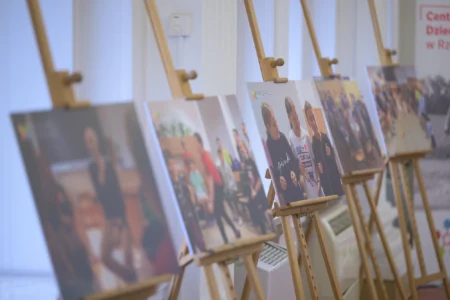 Uczestnicy konferencji na temat cyberbezpieczeństwa