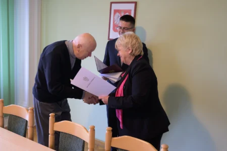 W Podkarpackim Urzędzie Wojewódzkim odbyły się dziś konsultacje ustawy o bonie senioralnym. Z udziałem Marzeny Okły-Drewnowicz, minister do spraw polityki senioralnej