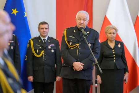 Uczestnicy zbiórki strażackiej z okazji Narodowego Święta Niepodległości