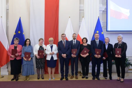 Uczestnicy uroczystości z okazji Narodowego Święta Niepodległości