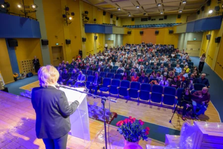Uczestnicy jubileuszu 30-lecia Warsztatu Terapii Zajęciowej w Mielcu