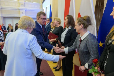 Uczestnicy uroczystości z okazji Narodowego Święta Niepodległości