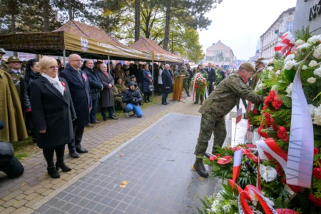 Uczestnicy obchodów Narodowego Święta Niepodległości w Rzeszowie