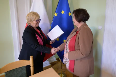 W Podkarpackim Urzędzie Wojewódzkim odbyły się dziś konsultacje ustawy o bonie senioralnym. Z udziałem Marzeny Okły-Drewnowicz, minister do spraw polityki senioralnej