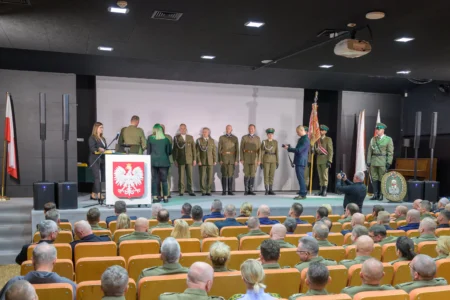 Uczestnicy otwarcia wystawy w Muzeum Narodowym Ziemi Przemyskiej