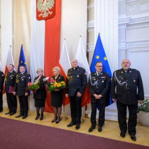 Uczestnicy zbiórki strażackiej z okazji Narodowego Święta Niepodległości