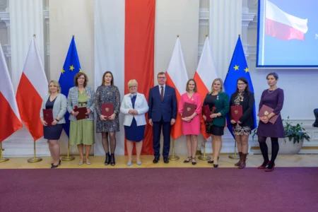 Uczestnicy uroczystości z okazji Narodowego Święta Niepodległości