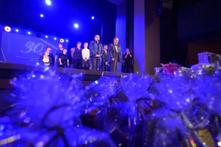 Uczestnicy jubileuszu 30-lecia Warsztatu Terapii Zajęciowej w Mielcu