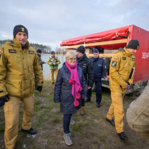 Uczestnicy posiedzenia Powiatowego Zespołu Zarządzania Kryzysowego i ćwiczeń w Tarnobrzegu